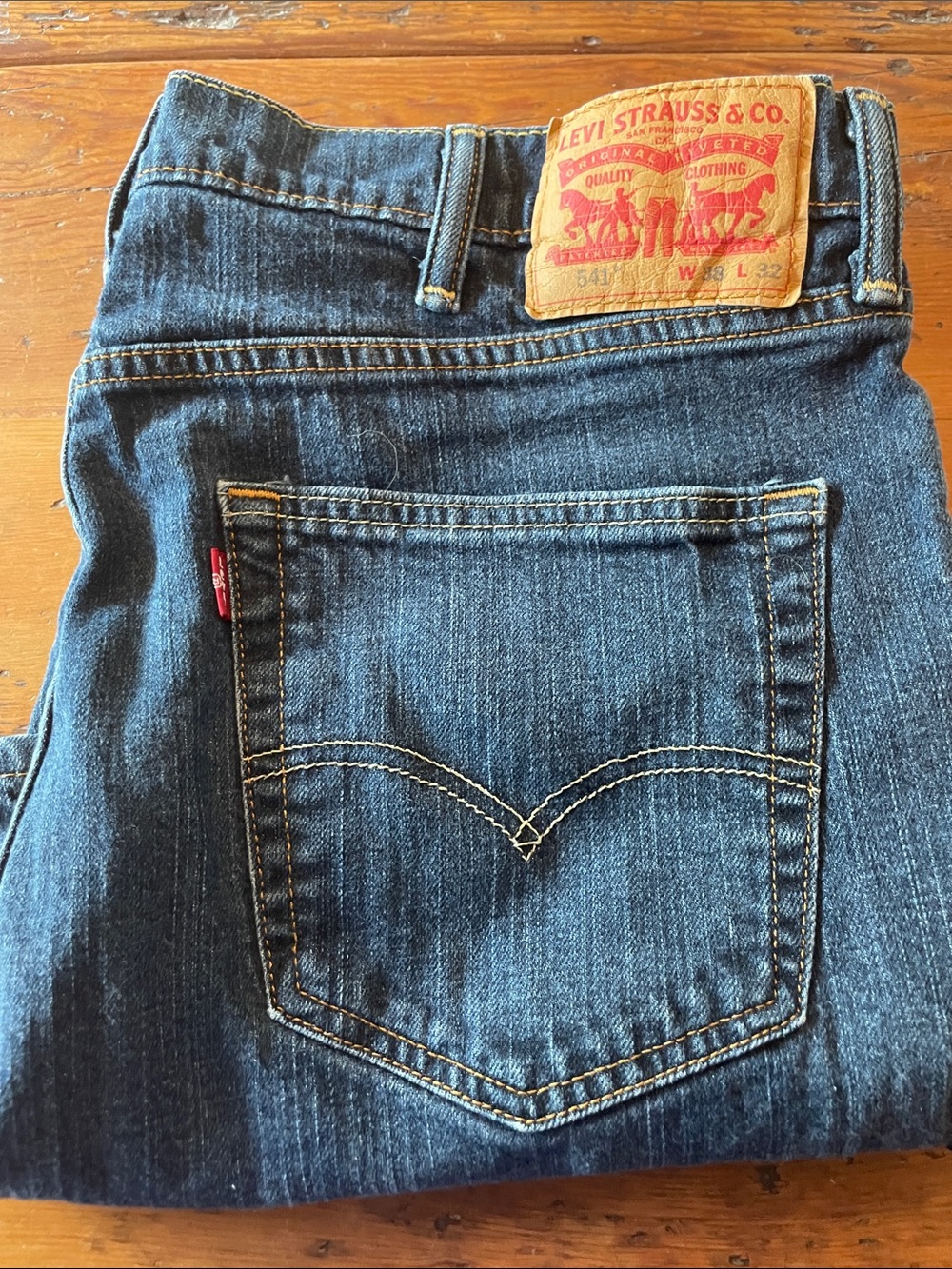 Levi's Men’s Indigo Dark Blue Straight Jeans with Signature Patch W38 L32